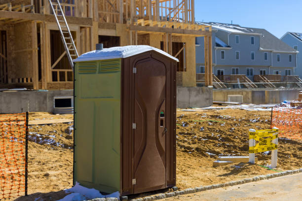 Best Construction site porta potty rental  in Bath, MI