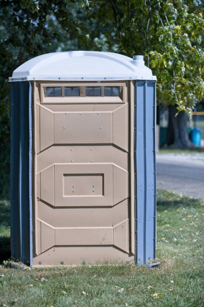 Best Luxury portable toilet rental  in Bath, MI